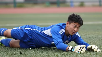 Accrington ST goalkeeper Jon McCracken returns to Dundee on loan